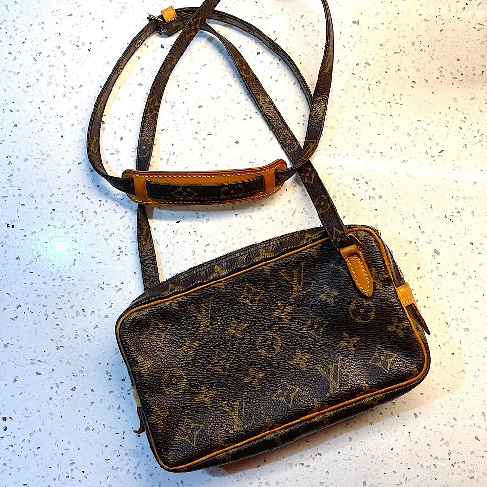 AUTHENTIC VINTAGE LOUIS VUITTON MARLEY CROSSBODY BAG great condition